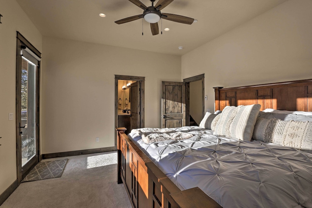 Ideally Located Winter Park Townhouse w/ Hot Tub! view 3