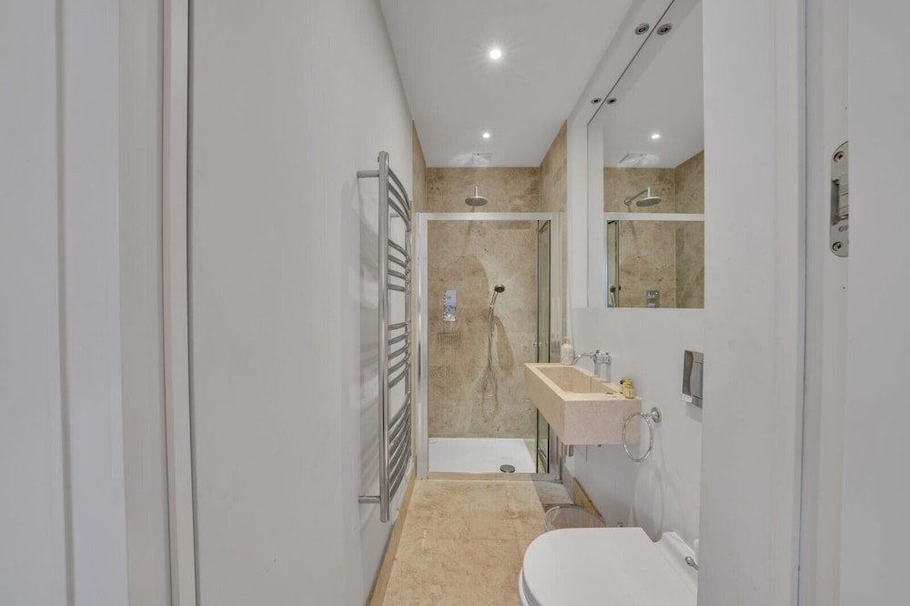 The Knightsbridge Residences
