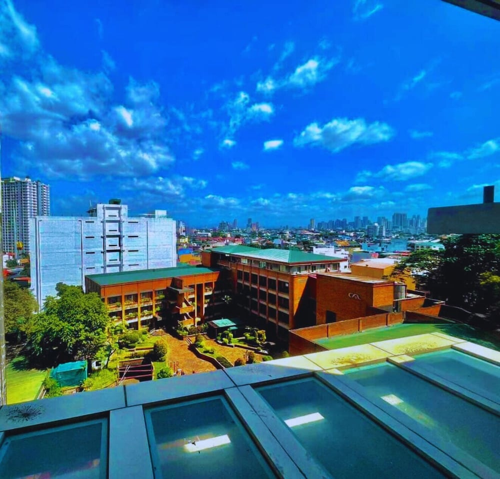 1BR Covent Garden South Tower University Belt- SM Sta Mesa, Metro Manila,Philippines