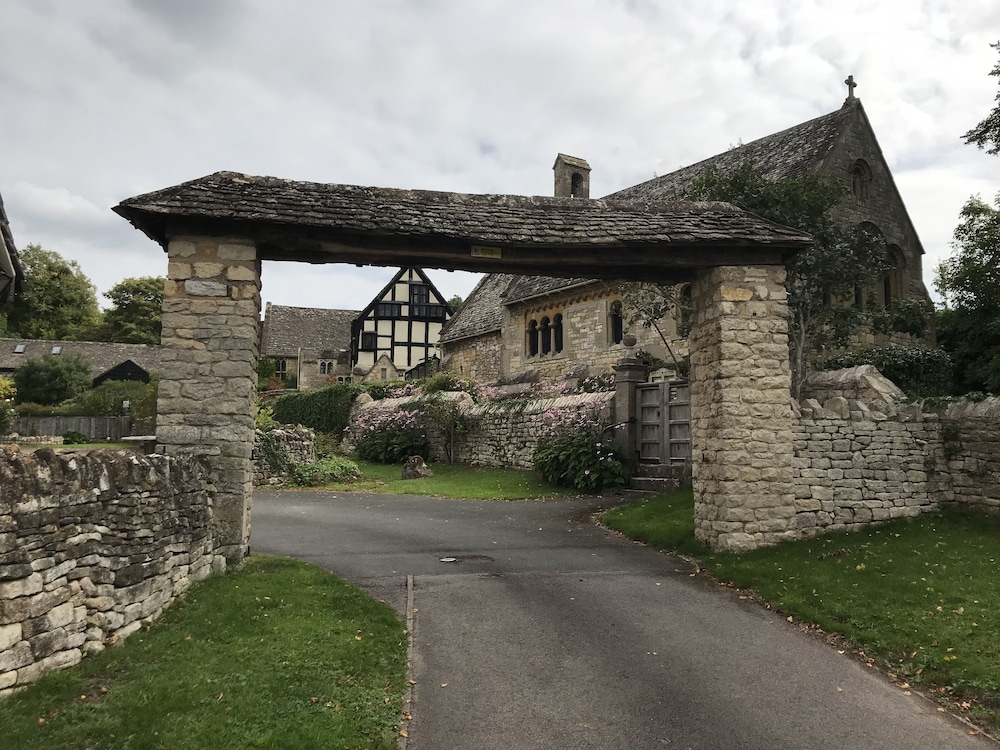 Pigeon House Cottage B&B