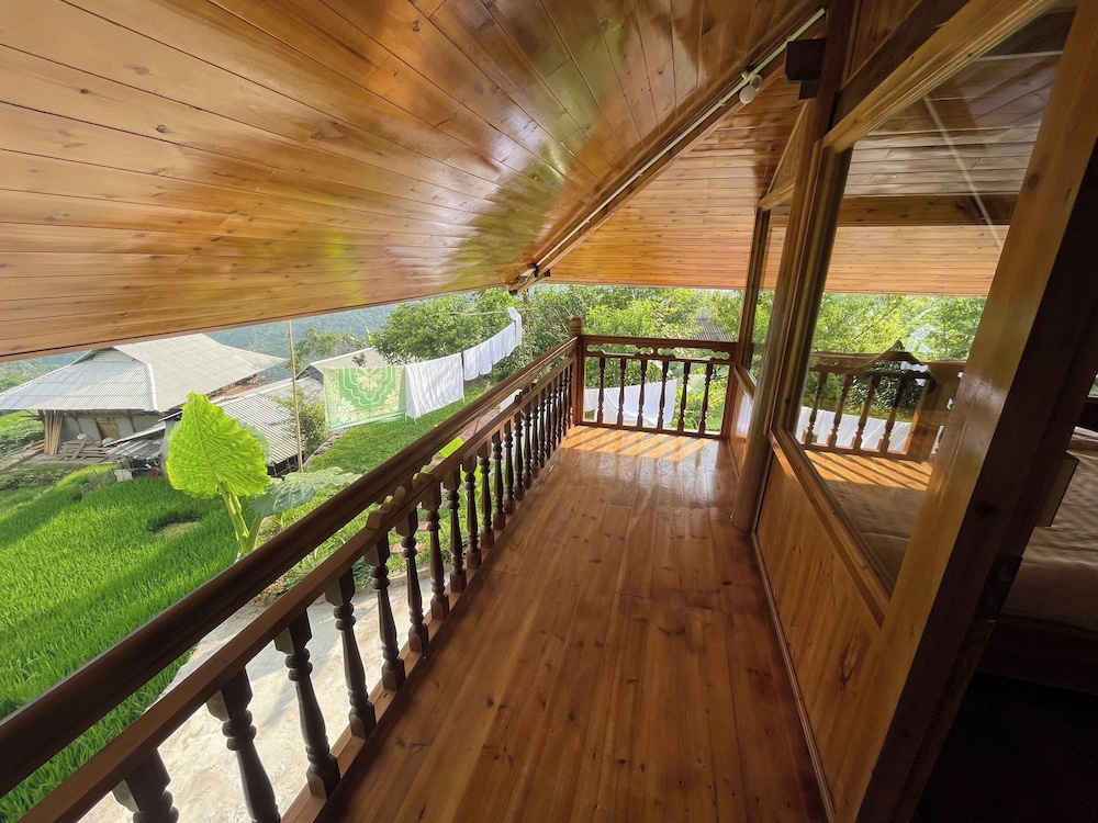 Bees Homestay Sapa & Trekking