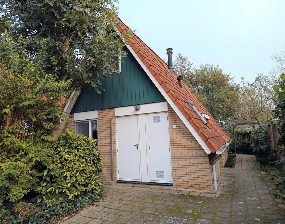 Cozy Holiday Home in Sint Maartenszee