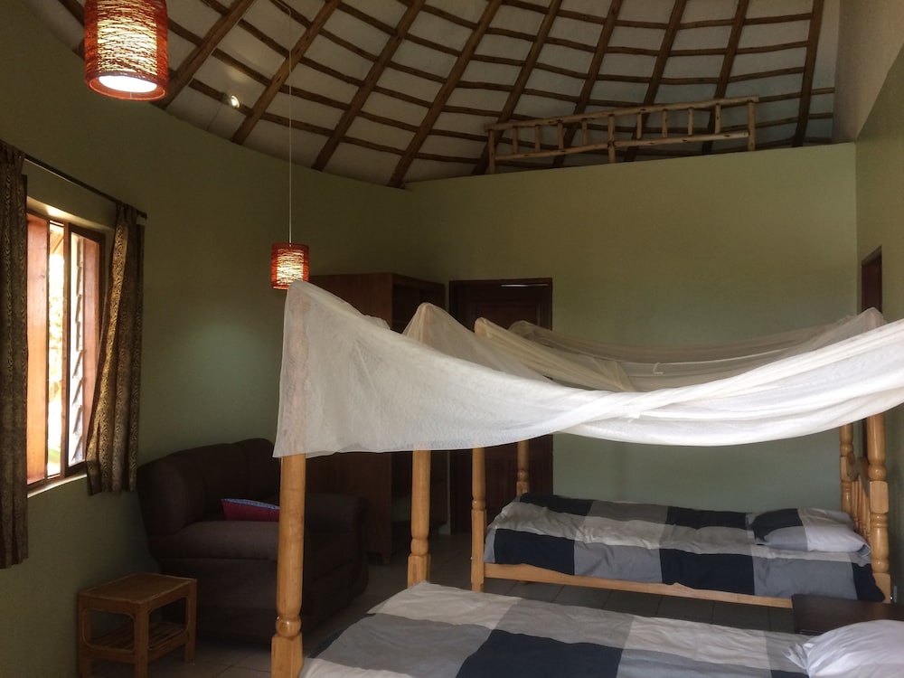 Banda Lodge