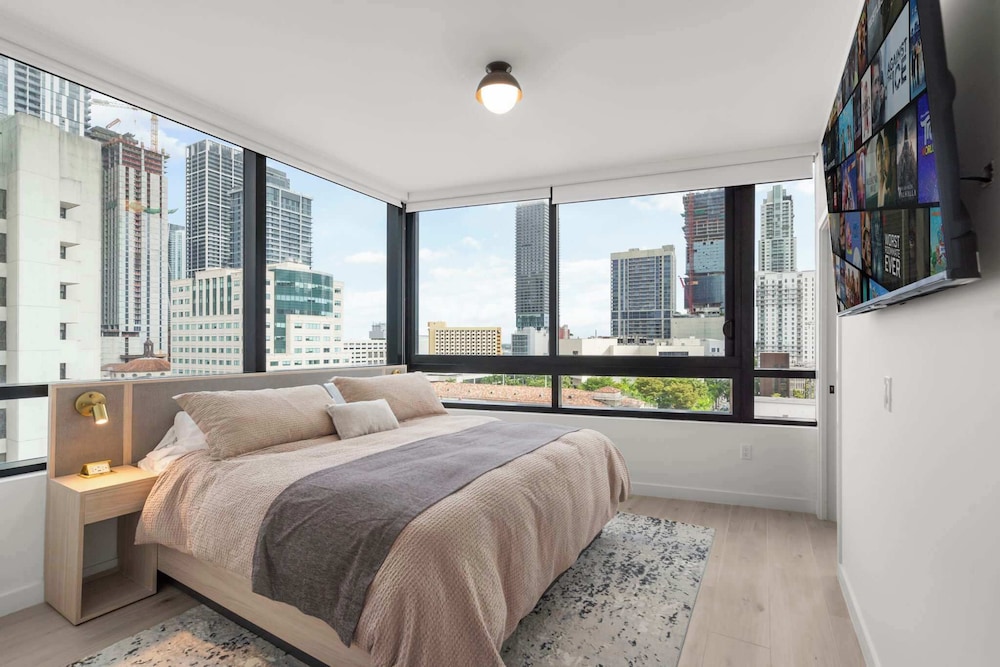 Luxury City Views in Downtown Miami
