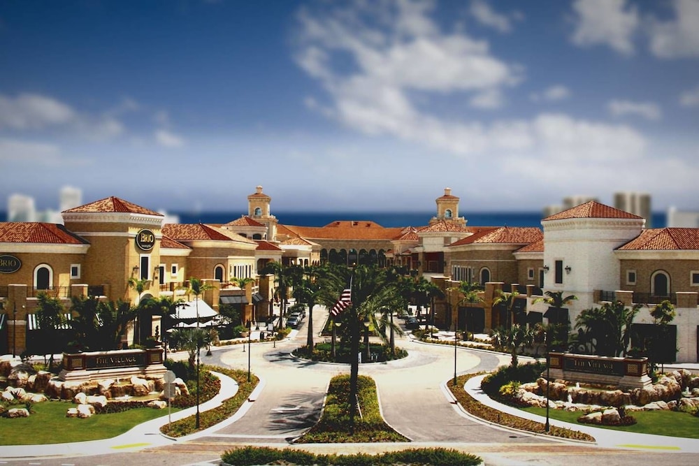 Hotel Beautiful Cozy 1br Apartment Walk From the Ocean! - Image 1