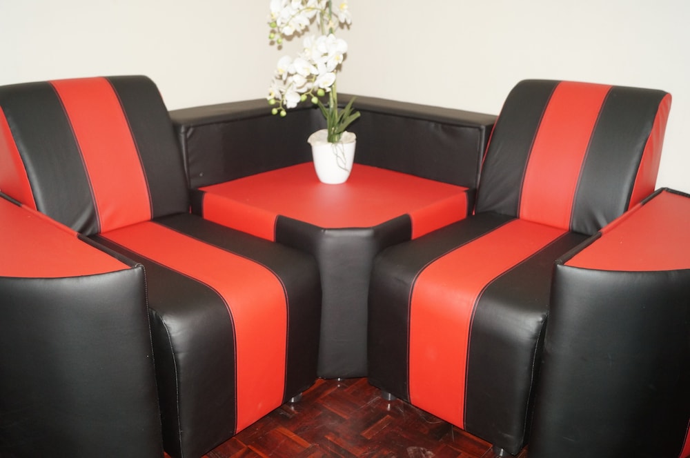 Miraton Eastgate Suites