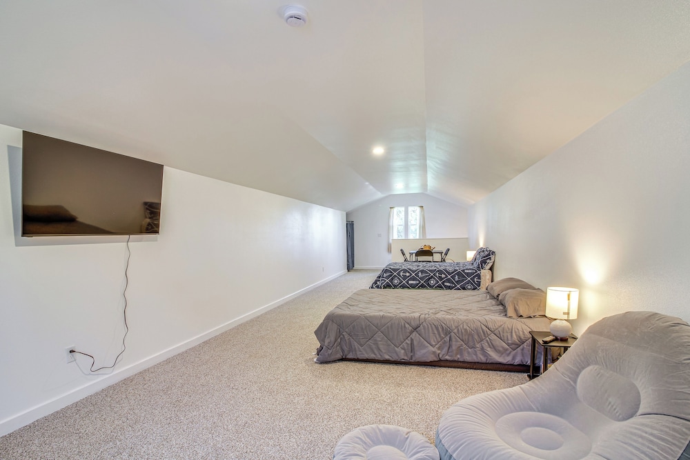 Near Ocean: 'home Away From Home' in Gold Beach