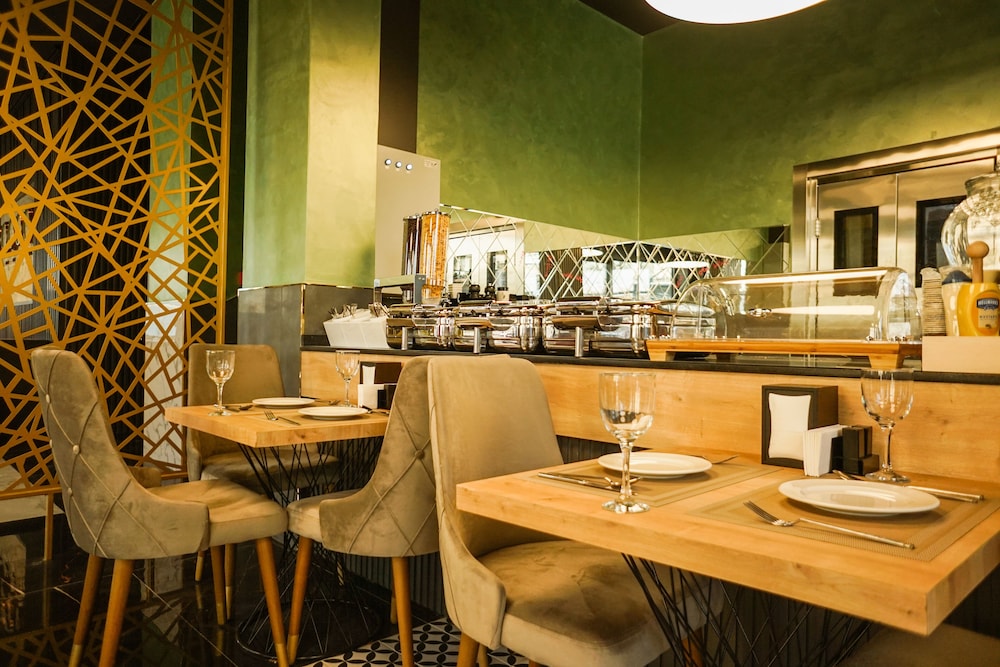 Aram Otel - Image 17