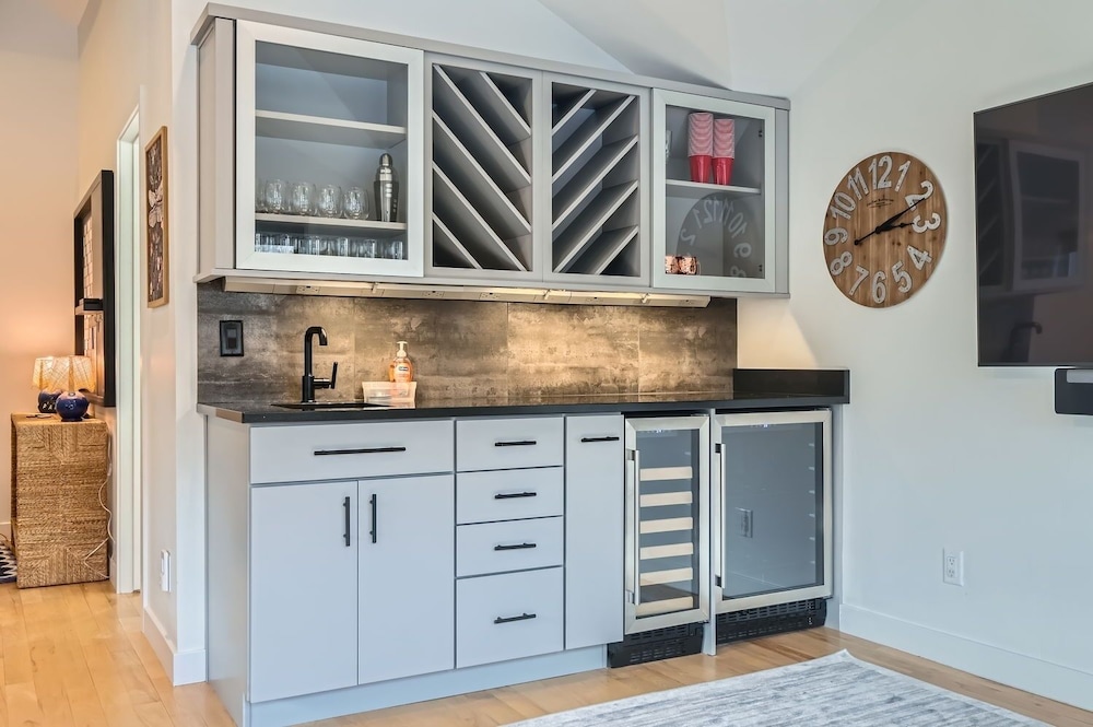1102 Park Avenue Dream 4 Bedroom Home