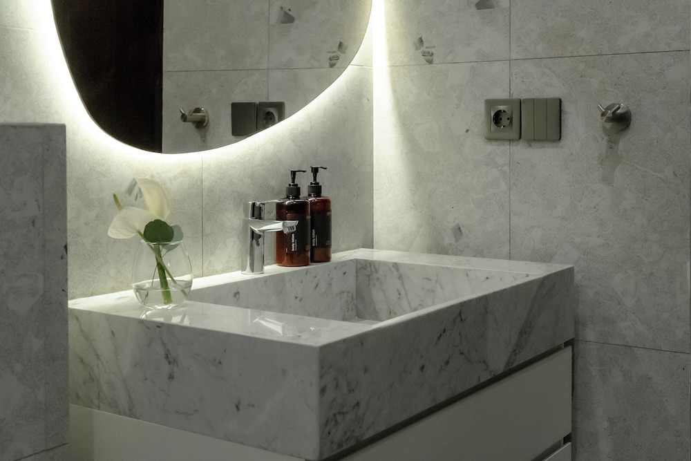 AMO Residences
