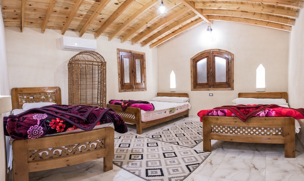 Zad Elmosafer Guest House