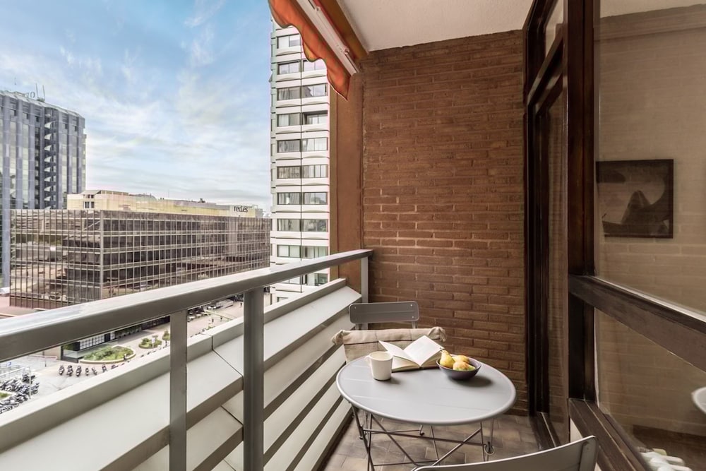 Campo - 3 Bedroom and Balcony Penthouse in Azca