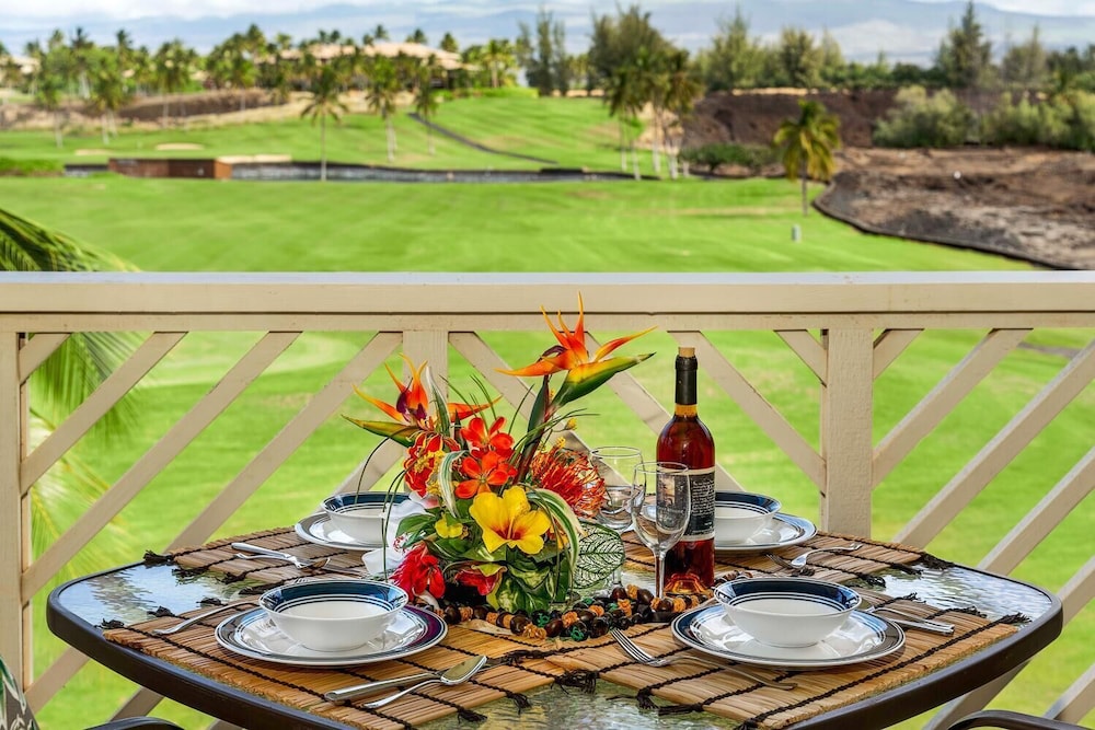 Top Floor - Amazing Golf & Mountain Views - Walk to Restaurants - Vrkcv