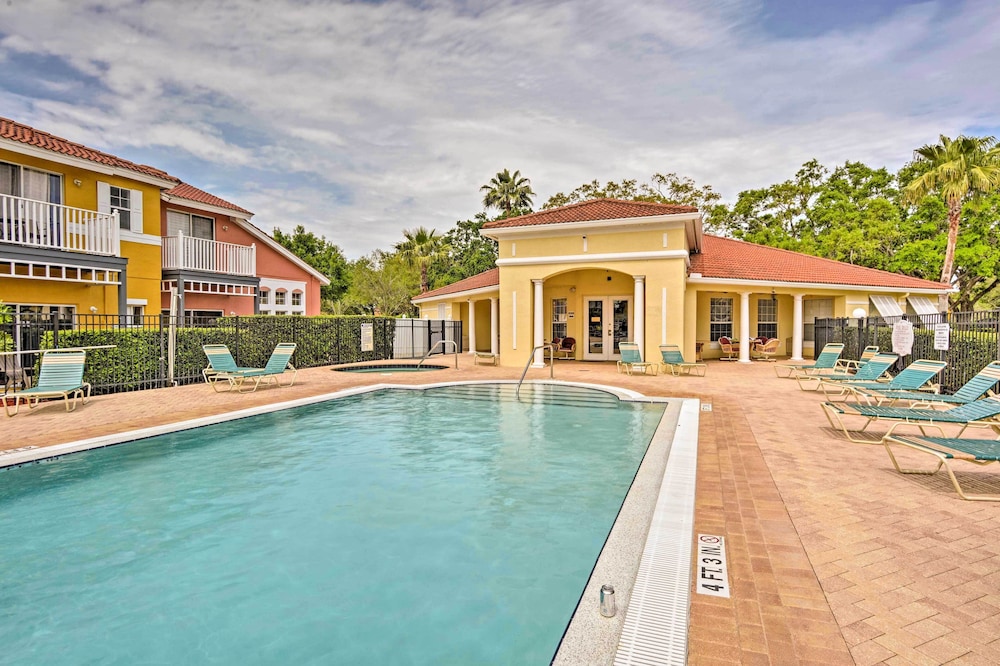 Townhouse in Lake Berkley Resort! 5 Mi to Old Town