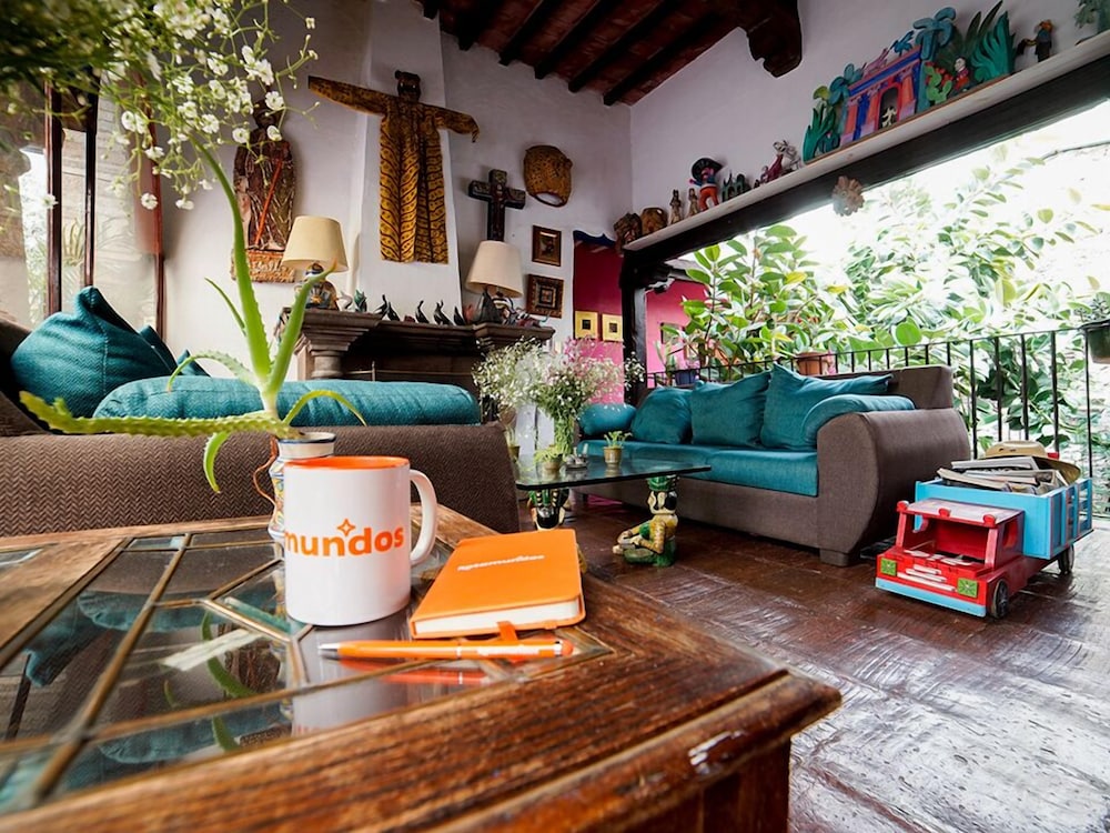 Casa de los Espíritus Alegres By Rotamundos