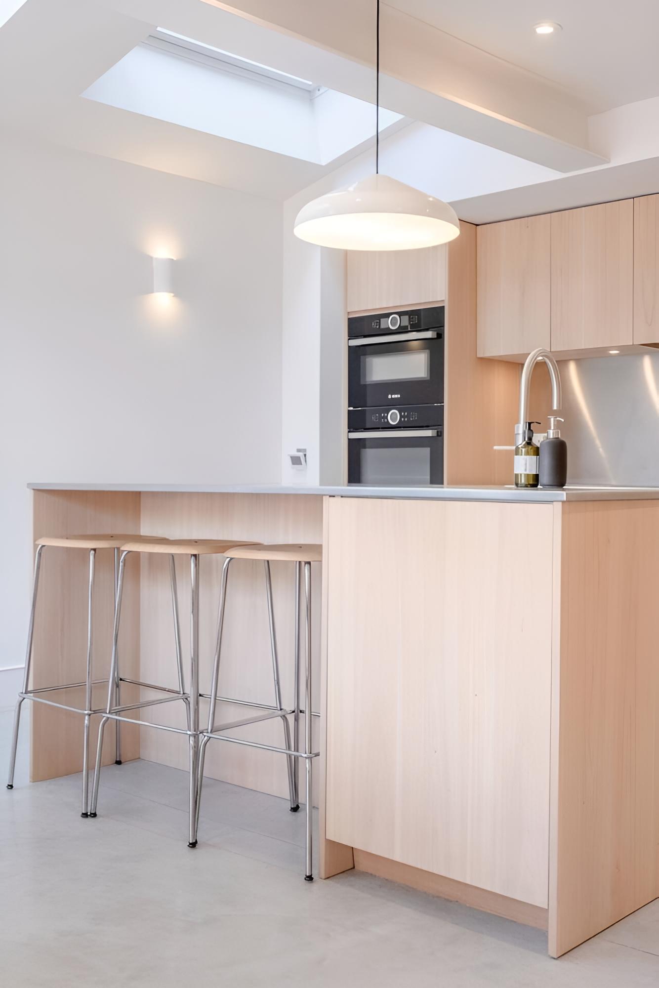 Beautiful Minimalistic 2BD House - Victoria Park