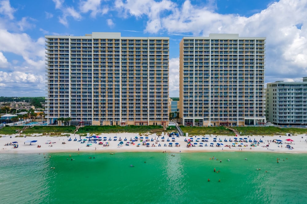 Shoreline Serenity by Avantstay Beachfront + Views!