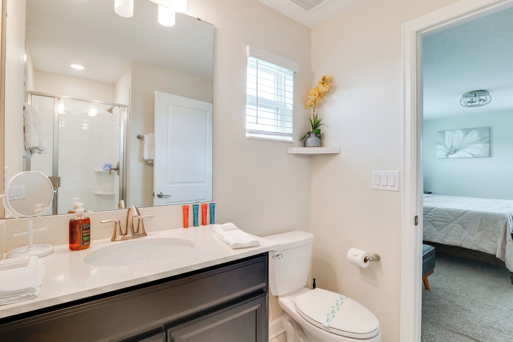 Pet Friendly! Townhome w/ Pool in Championsgate