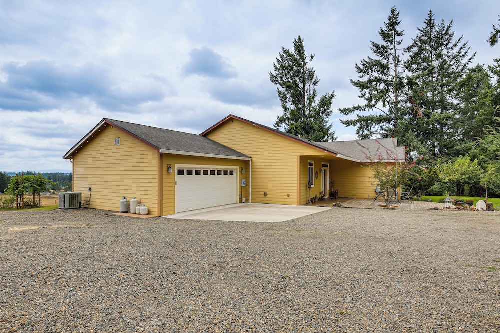 Springfield /eugene Countryside Home w/ Mtn Views!