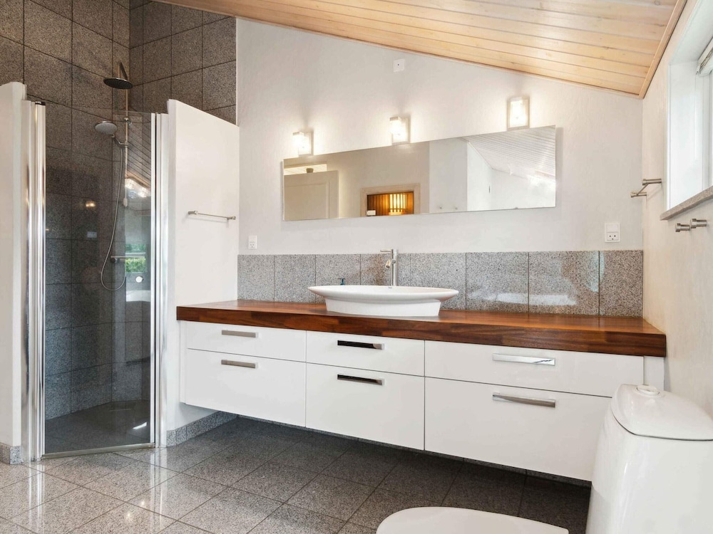 5 Star Holiday Home in Farvang