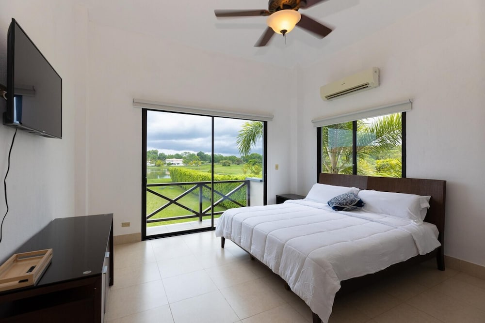 Villa Encanto by Acomodo
