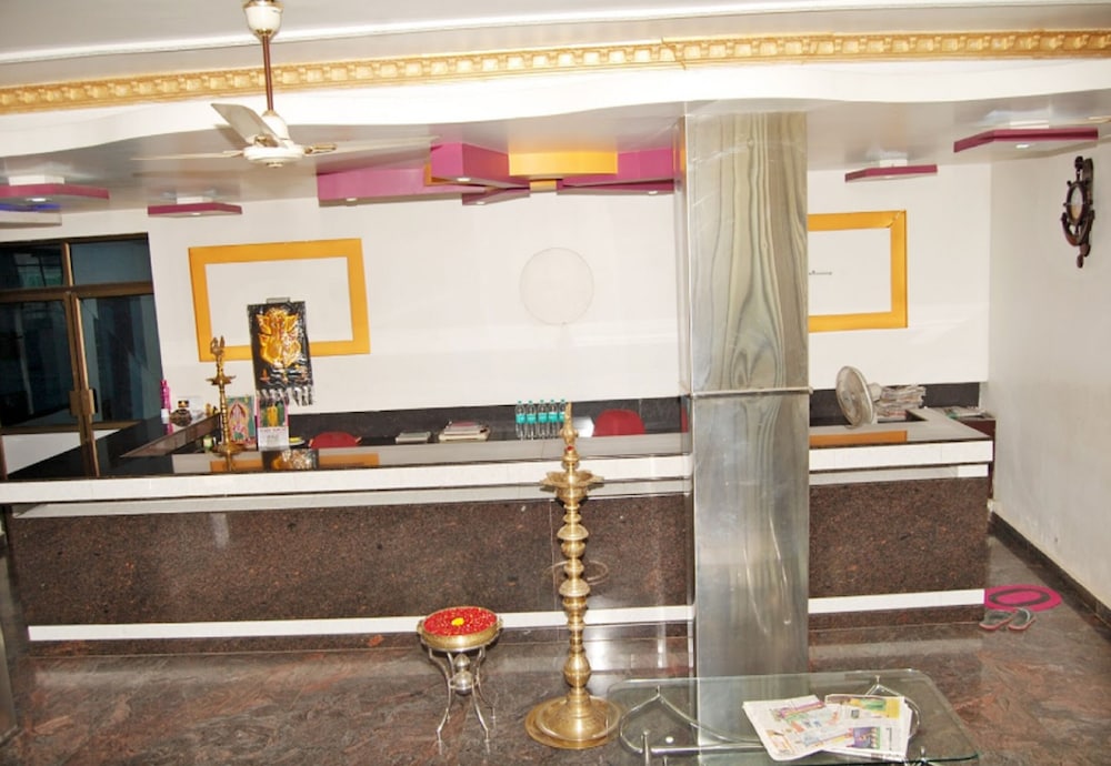 Lobby & Reception