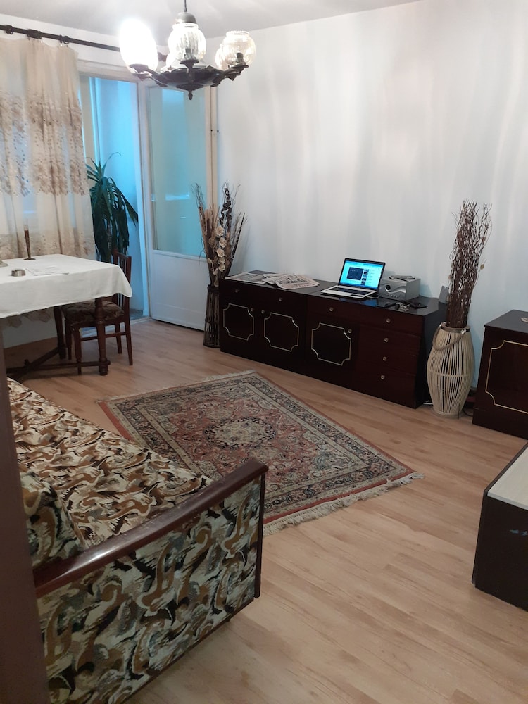 2-bedroom Apartment in Bucharest Near Town Center view 4