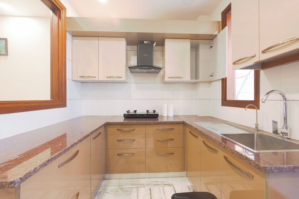 The Onyx by Parfait Street