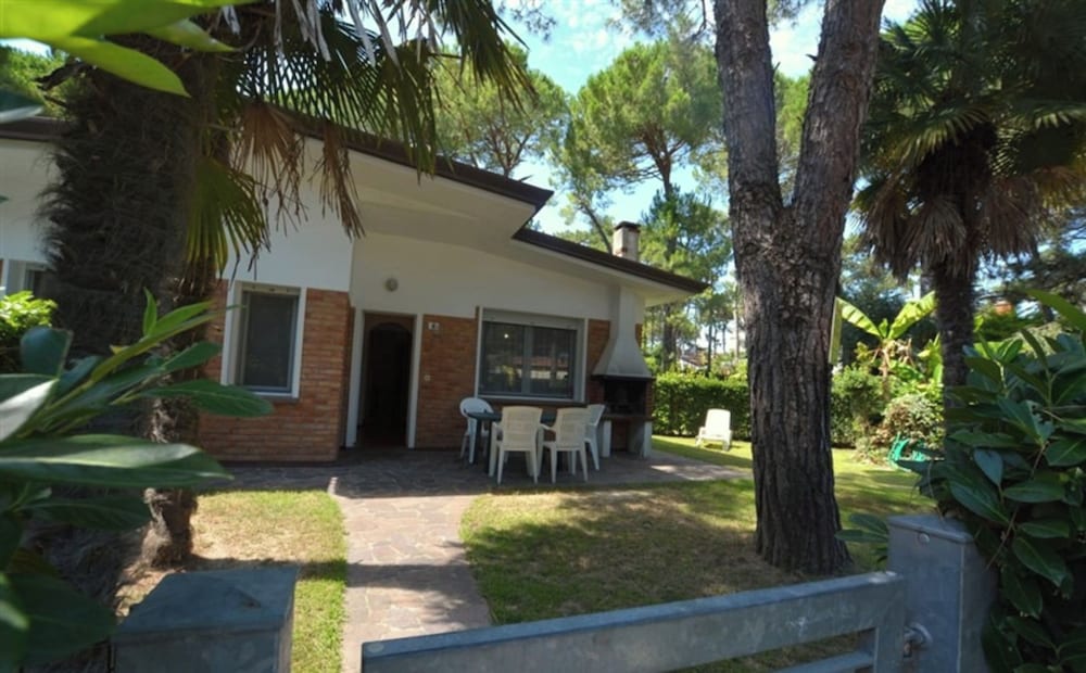 Lovely Duplex for 5 Guests in Peaceful Lignano Riviera