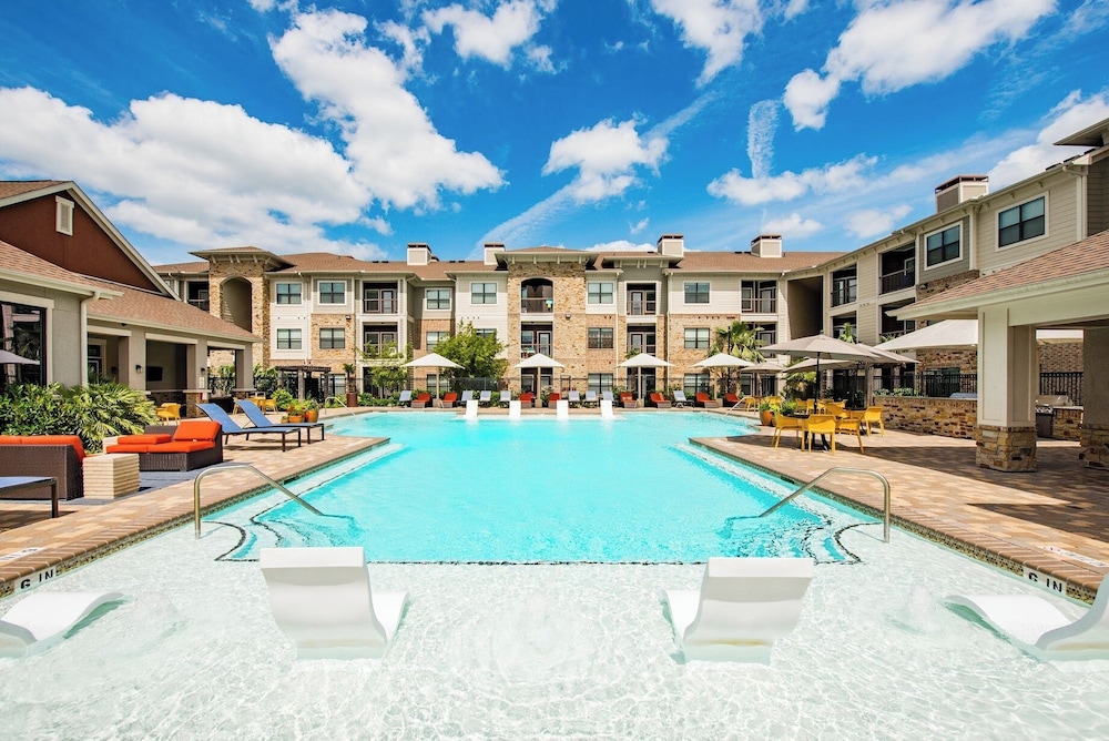 Landing Apartments Houston - Kingsland Blvd