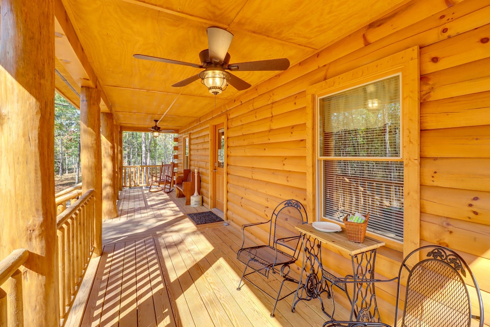 Tumbling Shoals Cabin Near Greers Ferry Lake! view 2