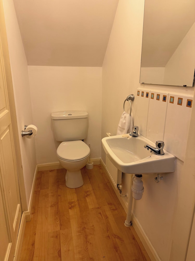 Coventry - 3 Beds - Pet Friendly - Free Parking
