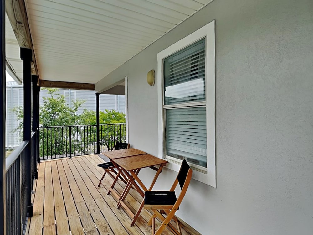 Serenity Cottage by Southern Vacation Rentals