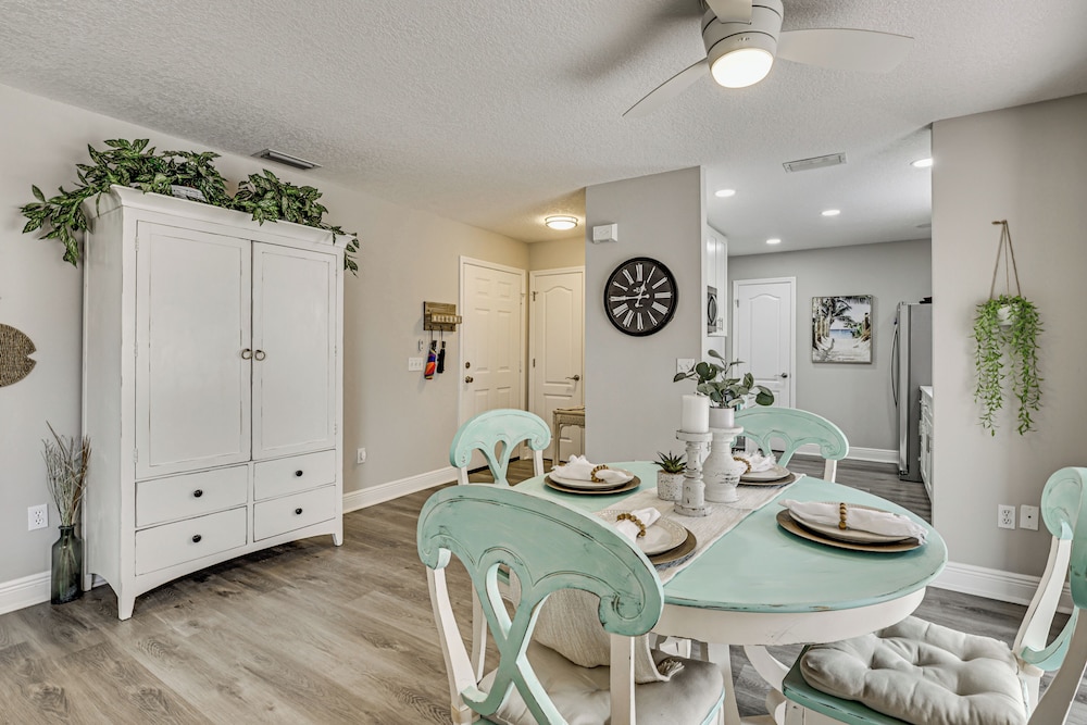 Renovated Villa Btwn Lake Sumter & Spanish Springs