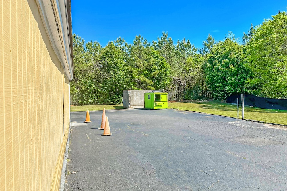 OYO Hotel Jonesboro Near Atlanta Airport