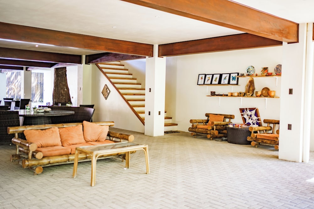 Hona Beach Hotel