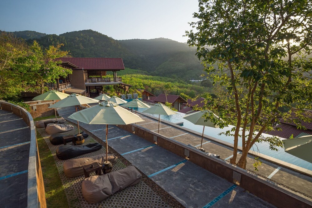 Alama Sea Village Resort