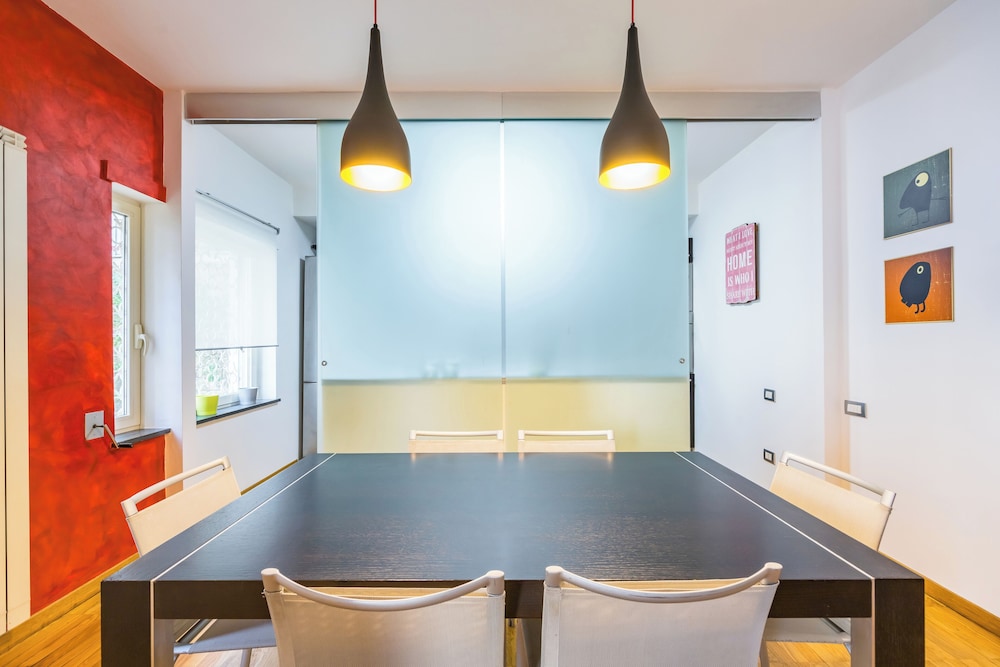 Fresh and Trendy Flat at Vomero