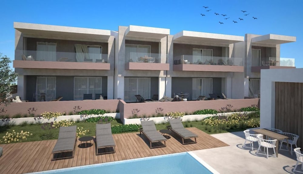 Le Grand Reve Apartments & Luxury Suites