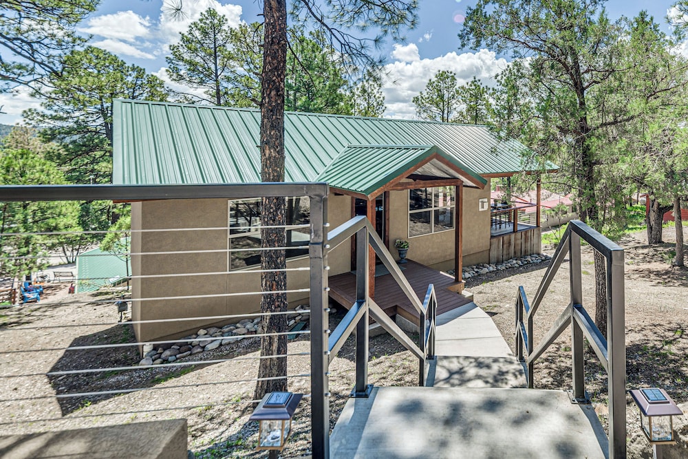 Walkable Location & Scenic Views: Ruidoso Cabin!