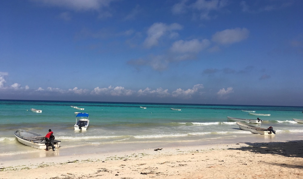 Ocean Breeze Lodge