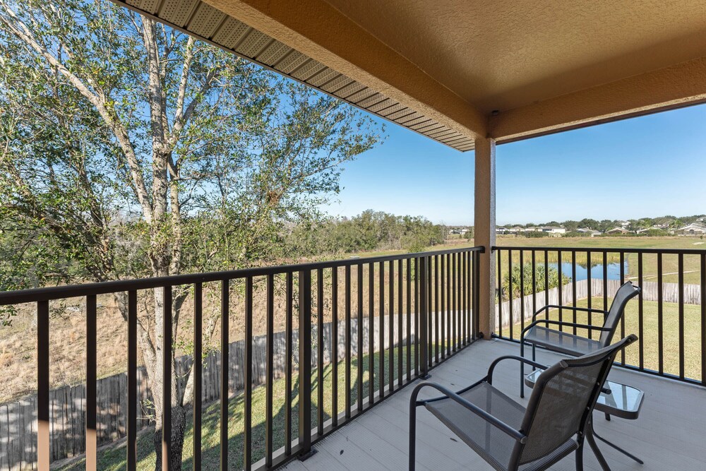 4 BDR in Regal Palms Resort!