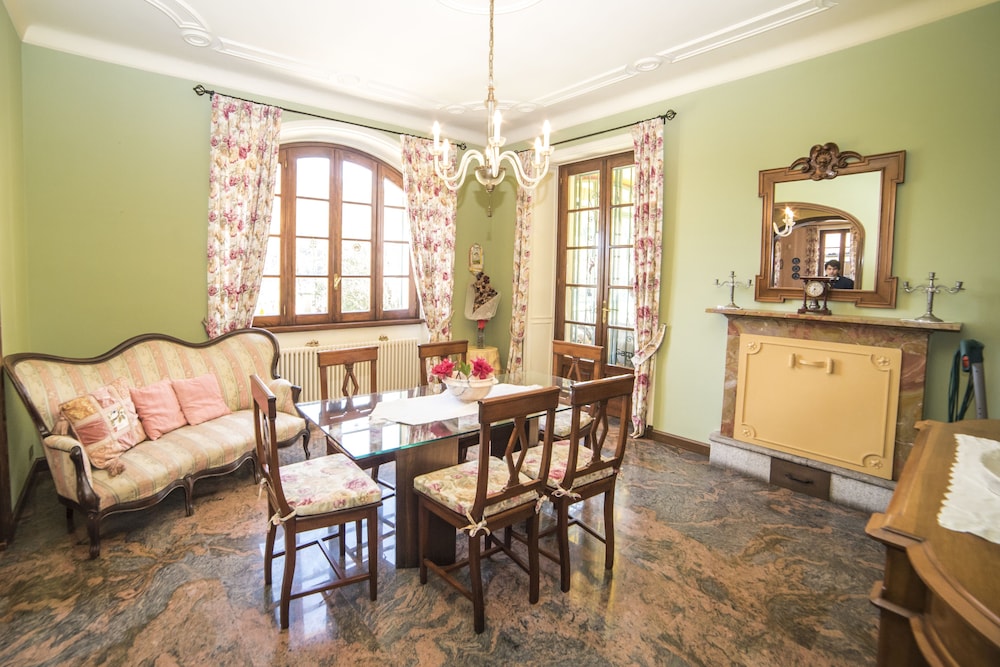 Villa Azalea