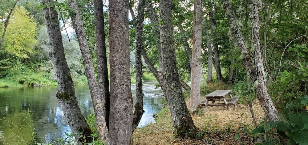 Quail Run River View Cottage