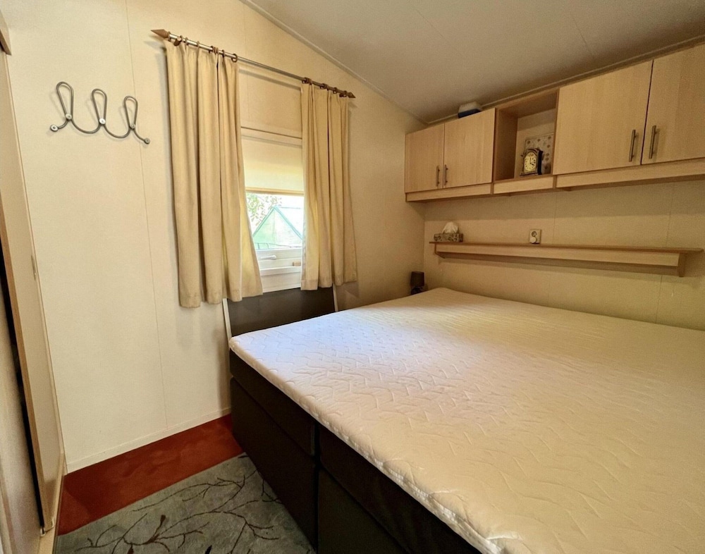 Small Family Chalet Close to Beach