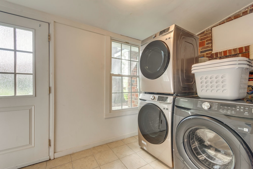 Stay & Play in Pensacola: Apartment Near Dtwn