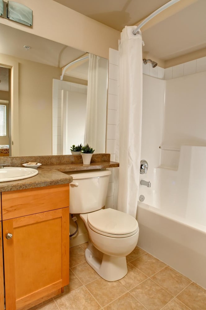 Fort Mcmurray Vacations - Clearwater Residence Hotel Timberlea - Property Image 7