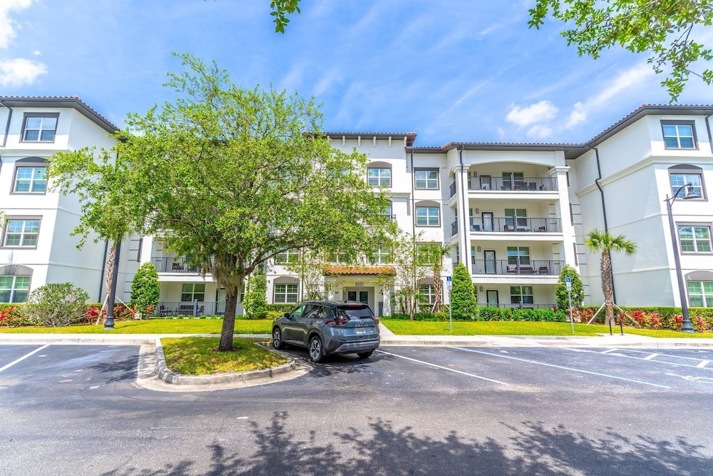 4001 Vista Cay