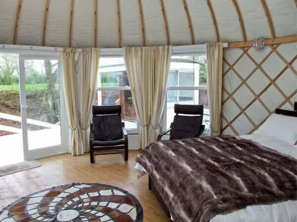 Lakeview Yurt view 5