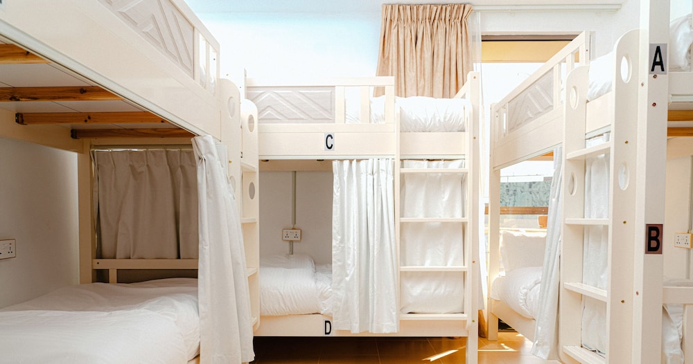 Sundrift Dubai Hostel